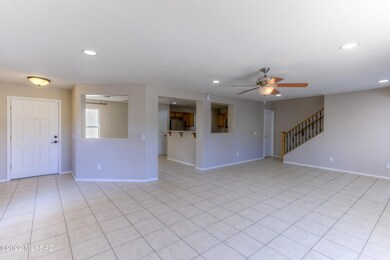 7 Living Room photo b