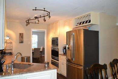 2038 Spring Mill Rd, Lafayette Hill, PA 19444 - photo 5