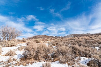 1280 Canyon Gate Road Park-004-037-1280
