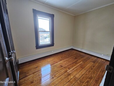 22 Prospect St, Adams, MA 01220 - photo 7
