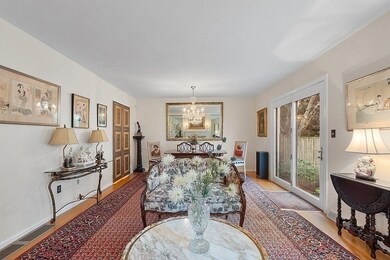 34 Pleasant St unit 3, Wellesley, MA 02482 - photo 6