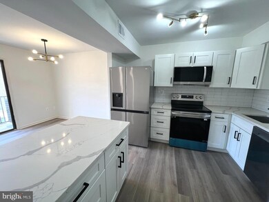 11311 Laurelwalk Dr, Laurel, MD 20708 - photo 2