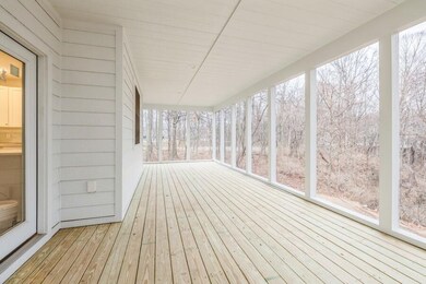 04_11133StrawberryFieldsRoad_97_SunRoom_