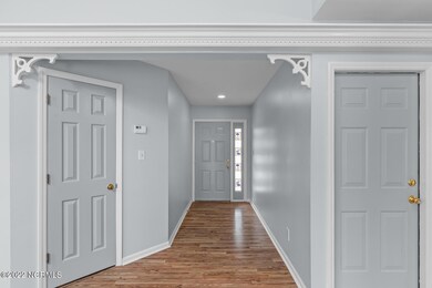 100 Carriage Dr, Jacksonville, NC 28546 - photo 5