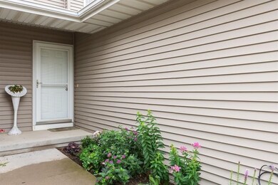 3840 37th Ave SW, Cedar Rapids, IA 52404 - photo 3