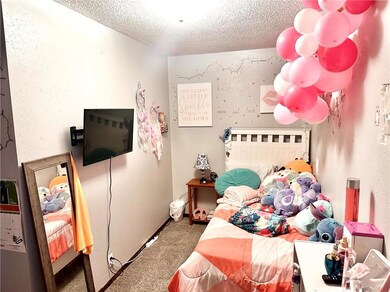 922 N 10th Ave E, Newton, IA 50208 - photo 6