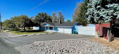 5817 Alva Ave, Klamath Falls, OR 97603 - photo 2