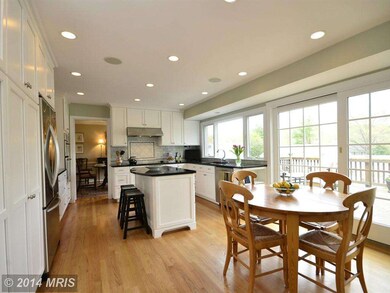 9209 Paddock Ln, Potomac, MD 20854 - photo 7