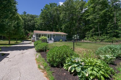 9 Bear Hill Rd, Newton, NH 03858 - photo 2