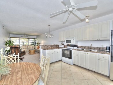 Large Kitchen with eat-in dining