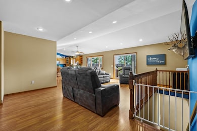 1001 70th St SE, Minot, ND 58701 - photo 7