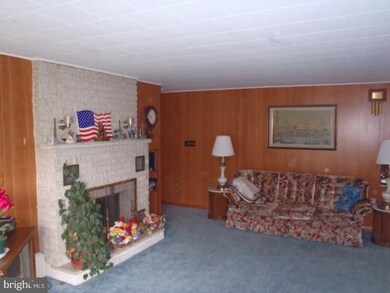 739 Penn Dr, Tamaqua, PA 18252 - photo 4