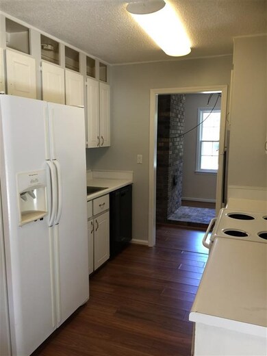 203 Avalon Dr, Warner Robins, GA 31093 - photo 2