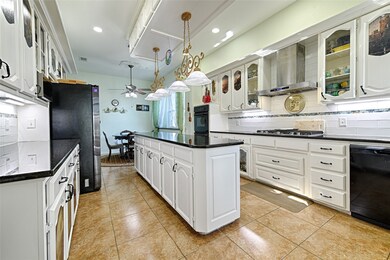 501 Farine Dr, Irving, TX 75062 - photo 7