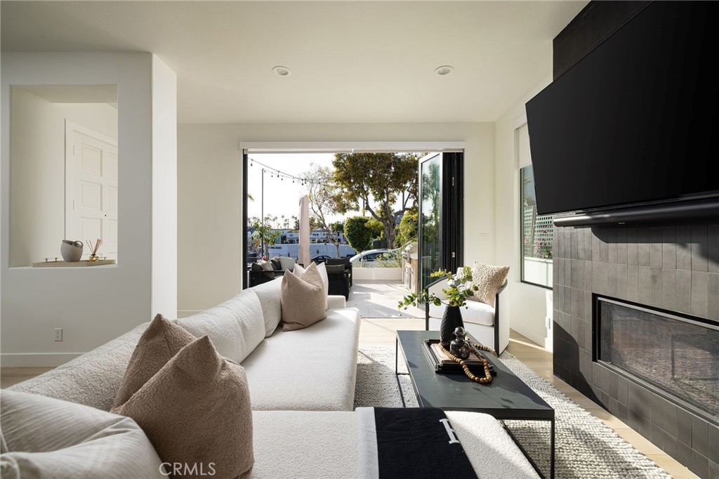 502 Jasmine Ave unit A, Corona Del Mar, CA 92625 - photo 6