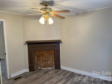 324 Garfield St, Statesville, NC 28677 - photo 6