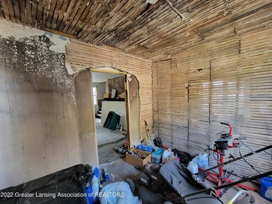 1212 Parkview St, Lansing, MI 48912 - photo 4