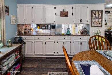 8232 Delido Rd, Louisville, KY 40219 - photo 2