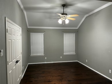 520 Kelley Ct, Fort Worth, TX 76120 - photo 6