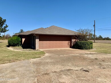 416 Washington Cir, Rolling Fork, MS 39159 - photo 7