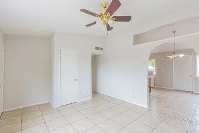 253 Maricela Dr, El Paso, TX 79915 - photo 6