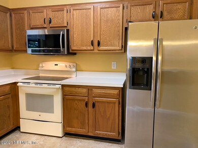 8430 Winter Berry Rd, Jacksonville, FL 32210 - photo 6