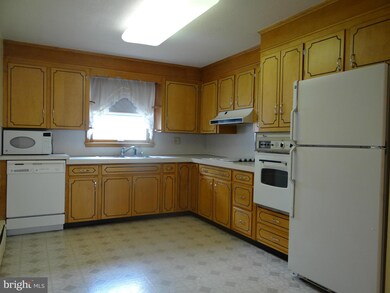 12175 Williamsport Pike, Greencastle, PA 17225 - photo 4