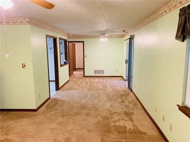 466 Ina Cir, Franklin, IN 46131 - photo 4