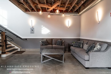 128 Vineyard Ave unit 210, Highland, NY 12528 - photo 6