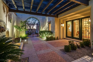 Entry Courtyard, Fountain, Entryway