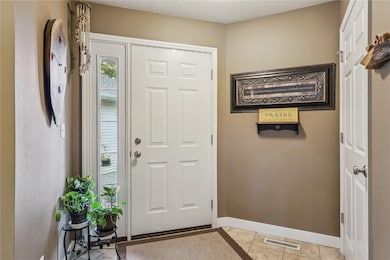 3304 Stoneview Cir SW unit 3304, Cedar Rapids, IA 52404 - photo 3