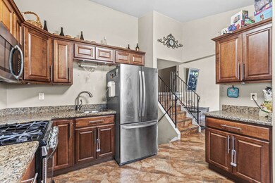 459 Tulsa Ave, Carpentersville, IL 60110 - photo 6