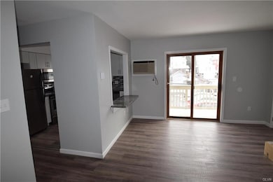 532 Broad St unit 5, Emmaus, PA 18049 - photo 3