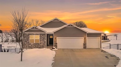 212 Dawson Dr, West Branch, IA 52358 - photo 2