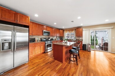 226 Pennsylvania Railroad Ave, Linden, NJ 07036 - photo 5