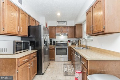 12048 Winding Creek Way, Germantown, MD 20874 - photo 3