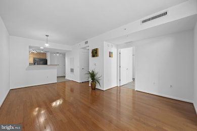 The Crescent unit 401, Silver Spring, MD 20910 - photo 7