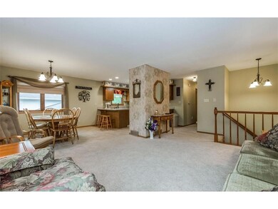 1730 Pleasantview Dr, Marion, IA 52302 - photo 3