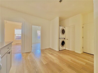 57 Garden St, Pawtucket, RI 02860 - photo 4