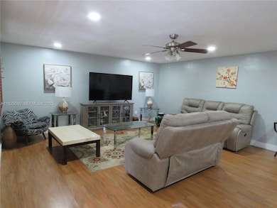 11840 NE 19th Dr unit 26, North Miami, FL 33181 - photo 2