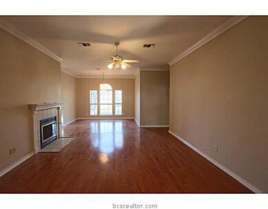 1710 Laura Ln unit CS, College Station, TX 77840 - photo 4