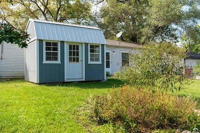 1736 Brook St, Lawrence, KS 66044 - photo 4