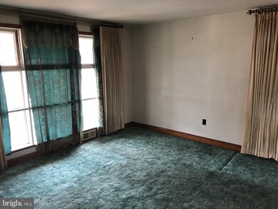 5819 Plumer Ave, Baltimore, MD 21206 - photo 5