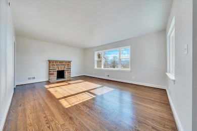 202 N Bruffey St, Salem, VA 24153 - photo 3