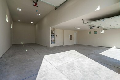 231 Sage Crest Dr-004