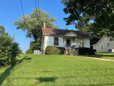 729 Gracey Ave, Clarksville, TN 37040 - photo 2