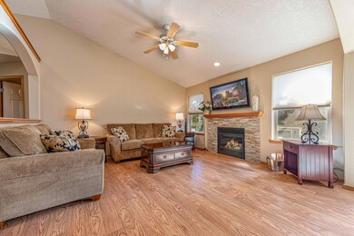 SW Valleyview Dr (10 of 36)