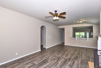 8972 S 253rd East Ave, Broken Arrow, OK 74014 - photo 5
