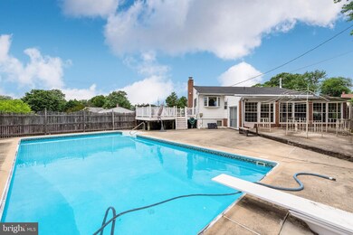 611 Hopkins St, Brooklyn, MD 21225 - photo 5