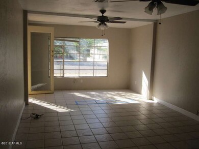 Living room photo 1